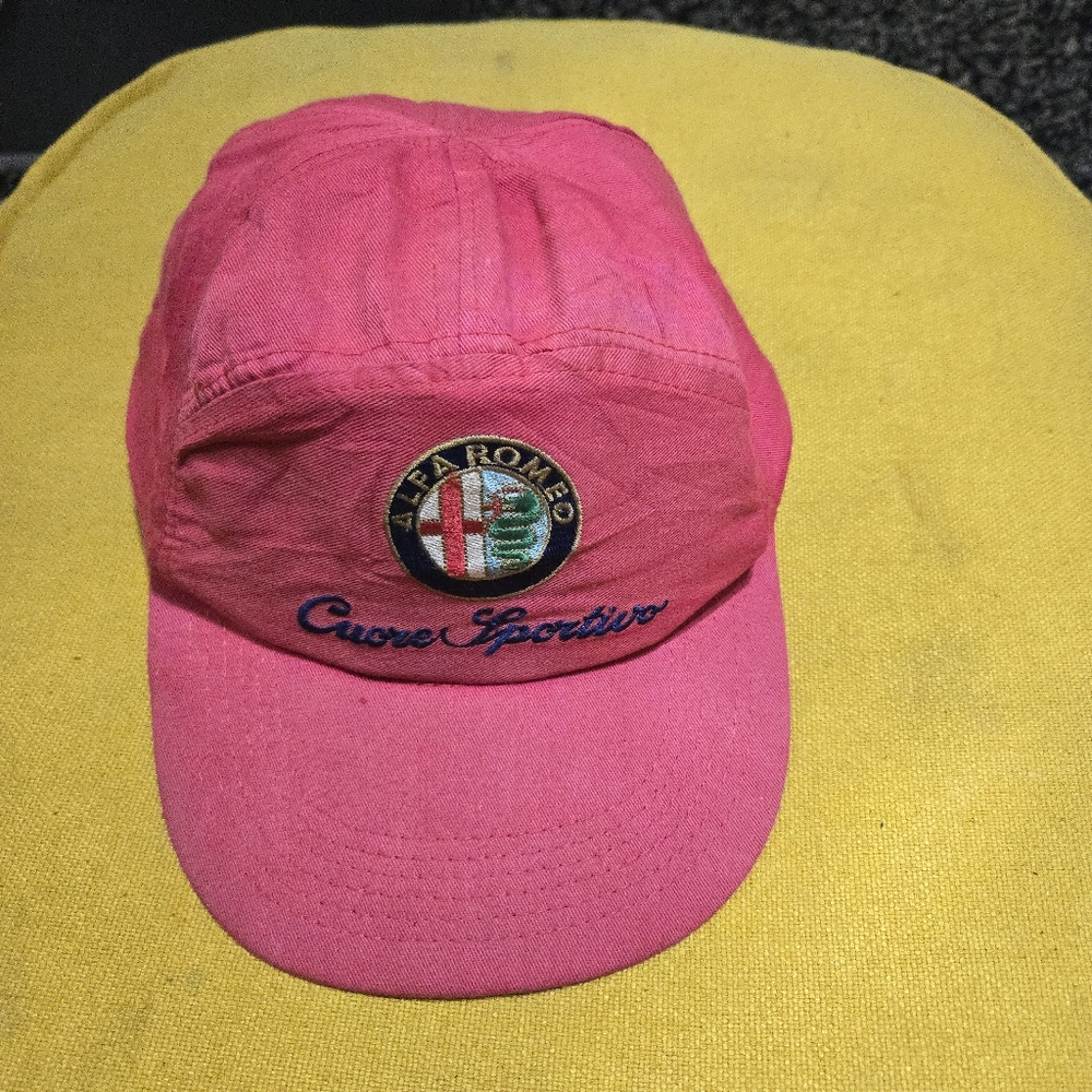 Vintage Alfa Romeo Cuore Sportivo 5 Panel Hat Red Racing Formula 1 Snapback Cap